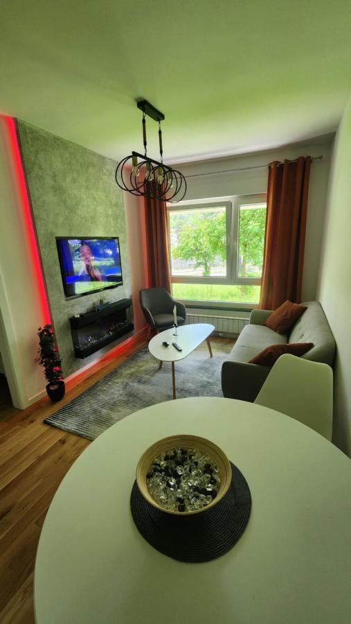 Apartman Park Lake Тузла Экстерьер фото